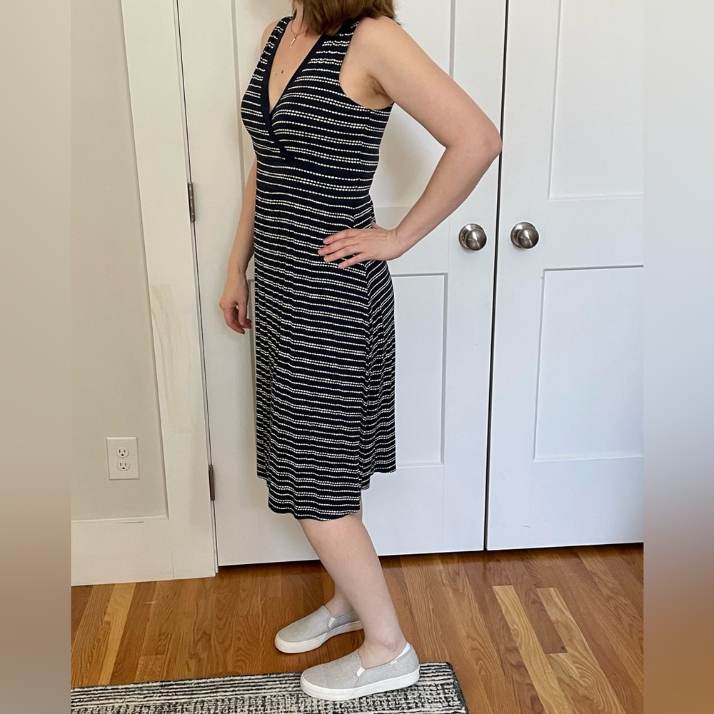 LL Bean summer knit dress sleeveless midi navy white polka dots